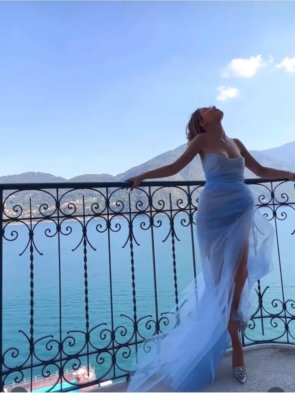 💙🩵The Bar Strapless Light Blue Gown